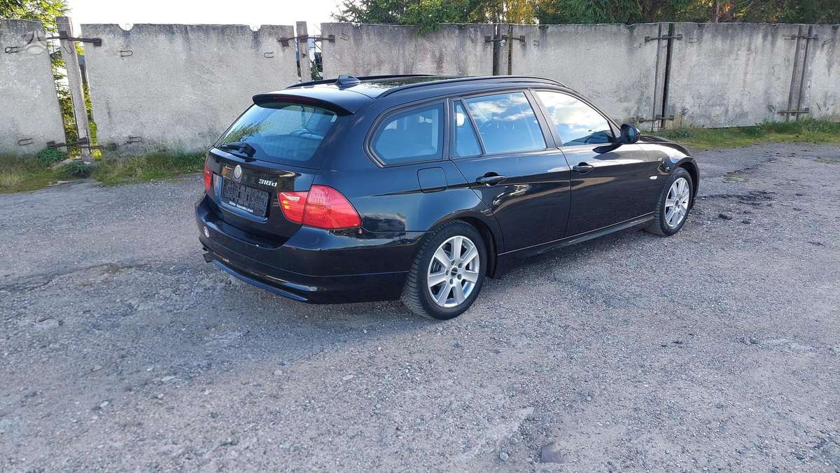 BMW 318, 2.0 l., wagon