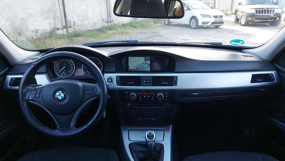 BMW 318, 2.0 l., wagon