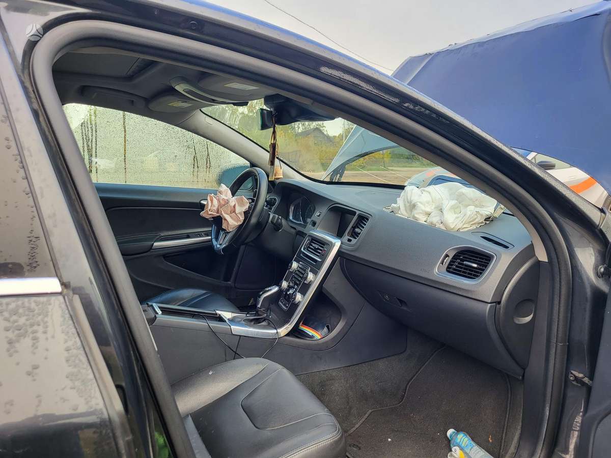 Volvo S60, 2.0 l., Седан