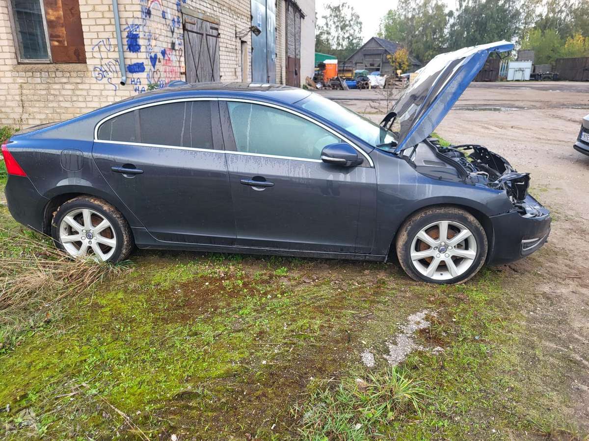 Volvo S60, 2.0 l., Седан