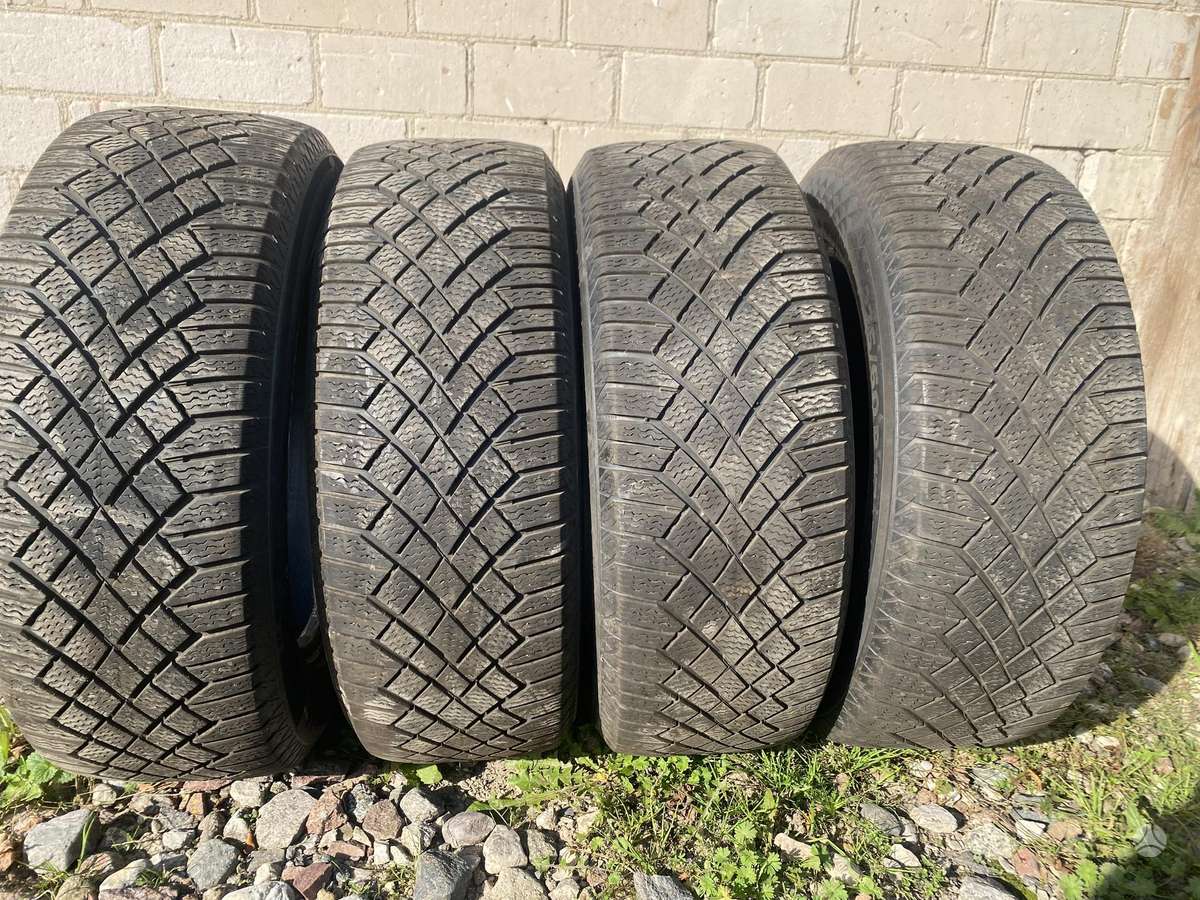 Continental, žieminės 225/60 R17