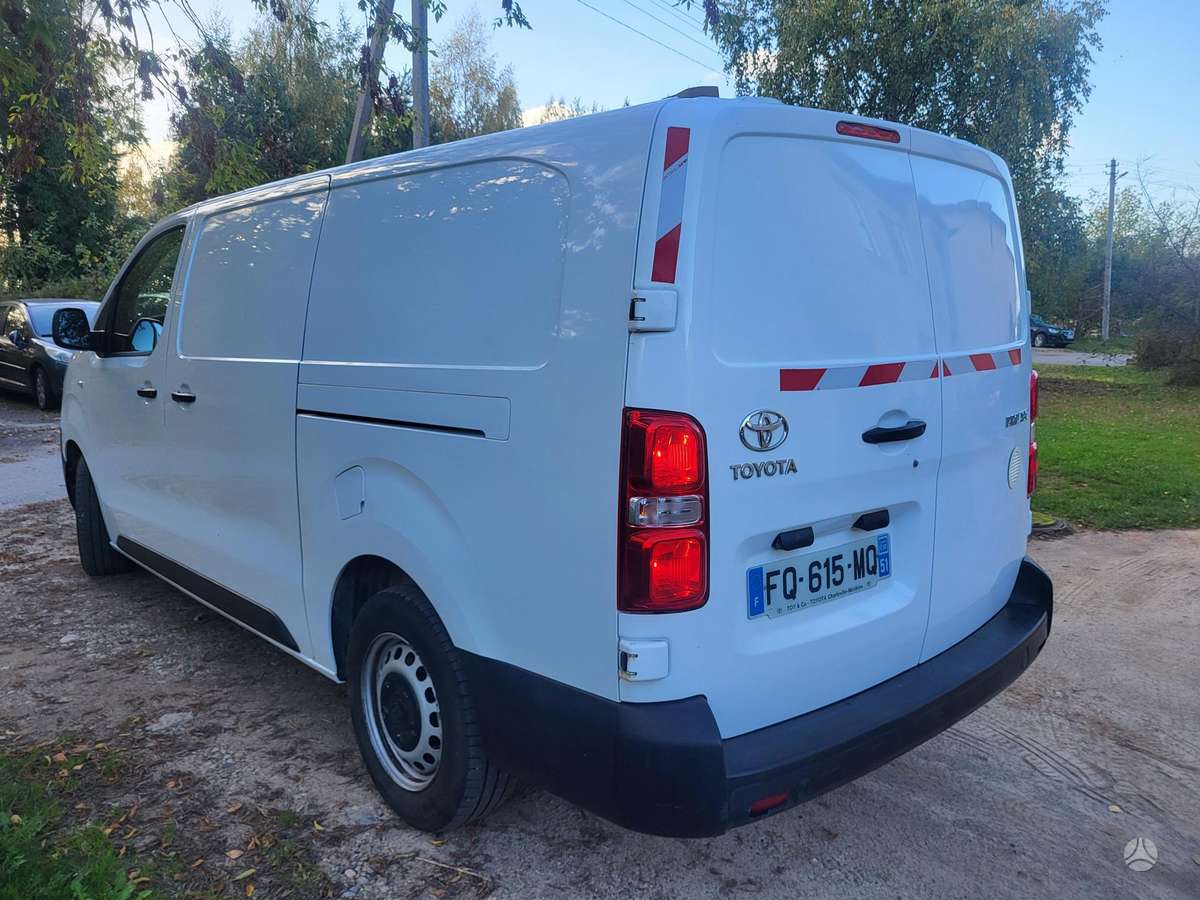 Toyota Proace, 2.0 l., Минивэн