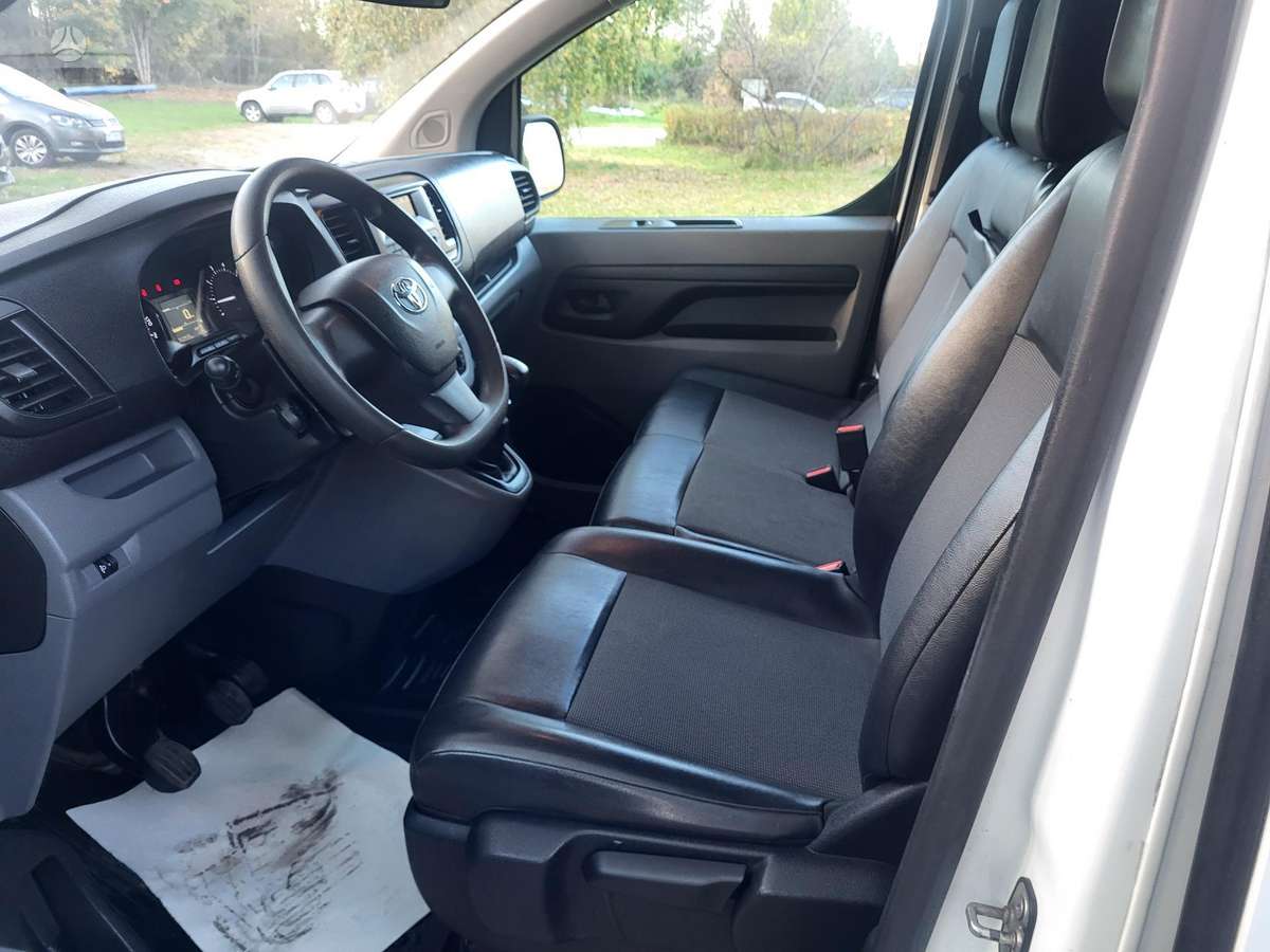 Toyota Proace, 2.0 l., Минивэн
