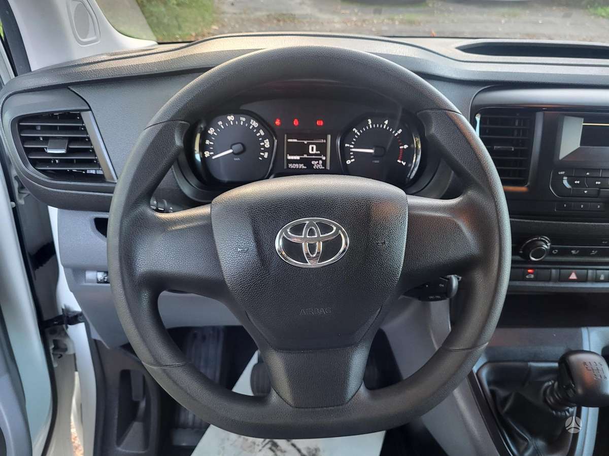 Toyota Proace, 2.0 l., Минивэн