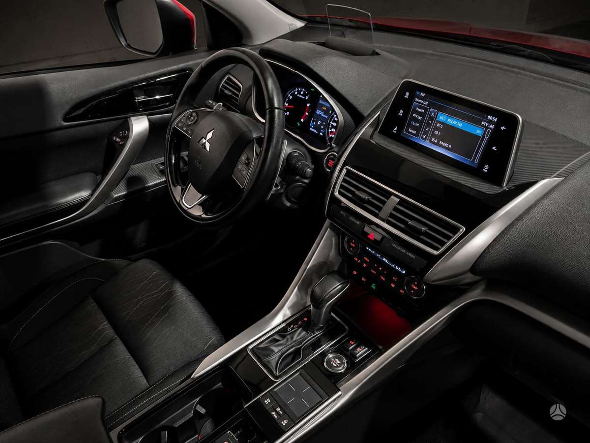 Mitsubishi Eclipse Cross, 1.5 l., off-road / crossover