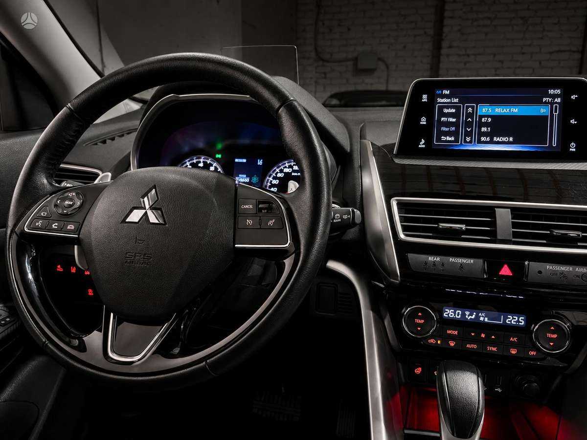 Mitsubishi Eclipse Cross, 1.5 l., off-road / crossover