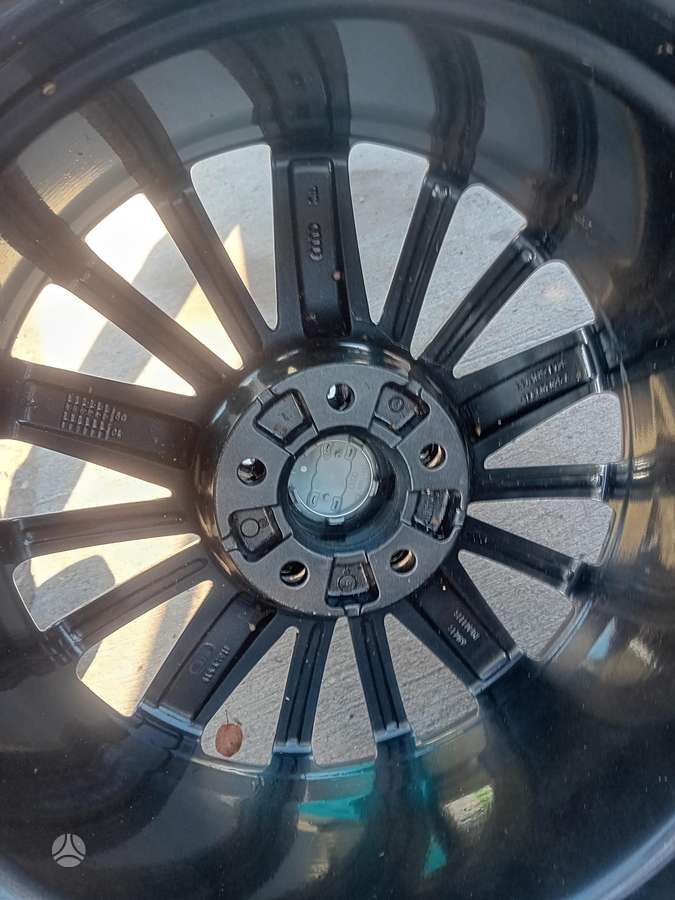 Audi, lengvojo lydinio, R18