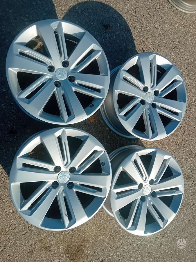 Peugeot, lengvojo lydinio, R18