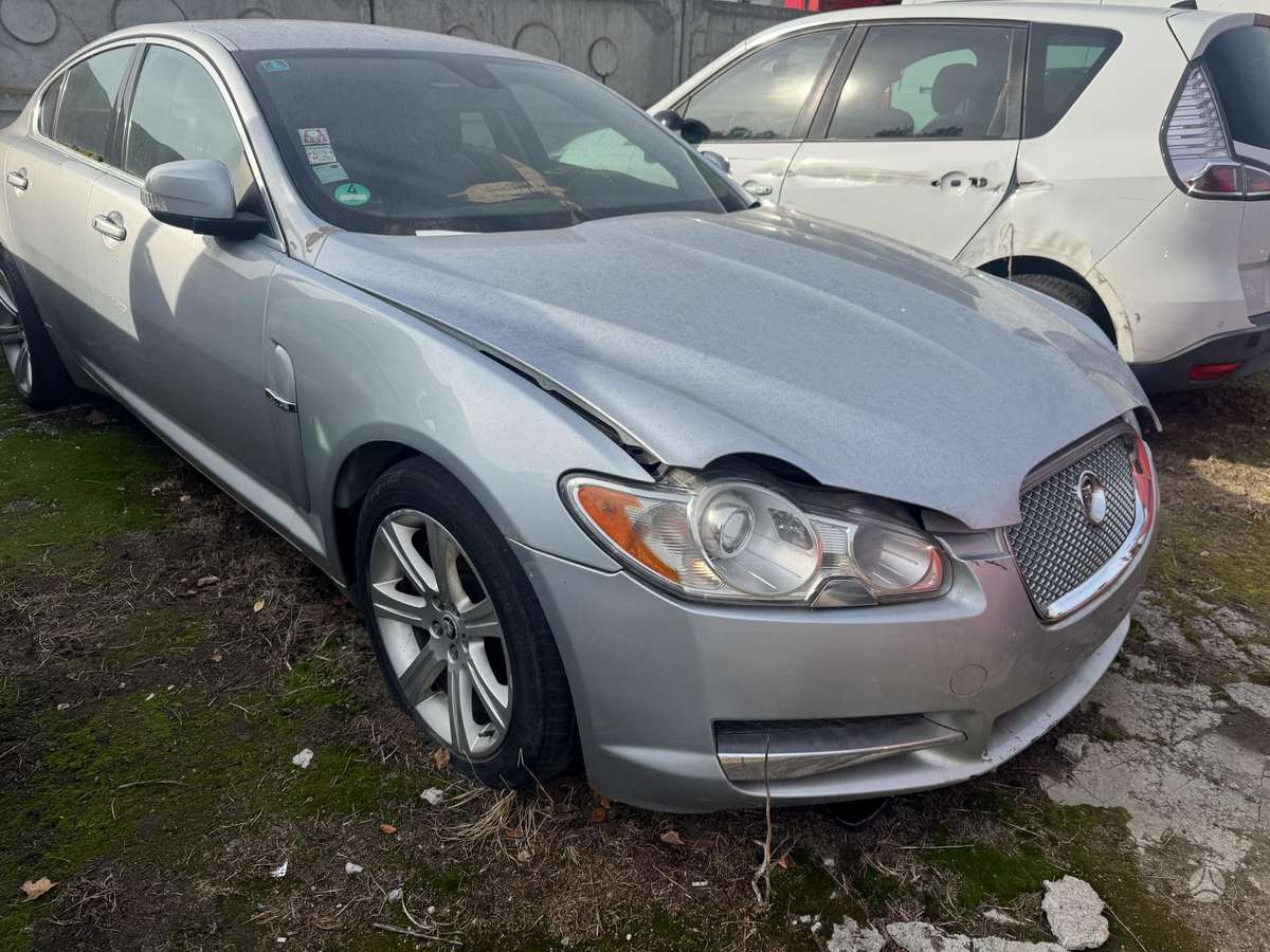 Jaguar XF