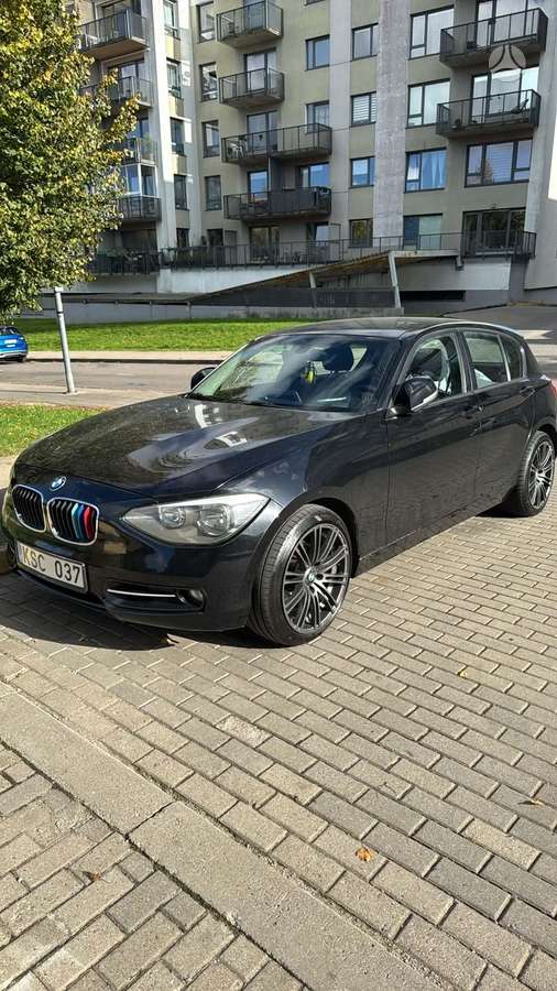 BMW 120