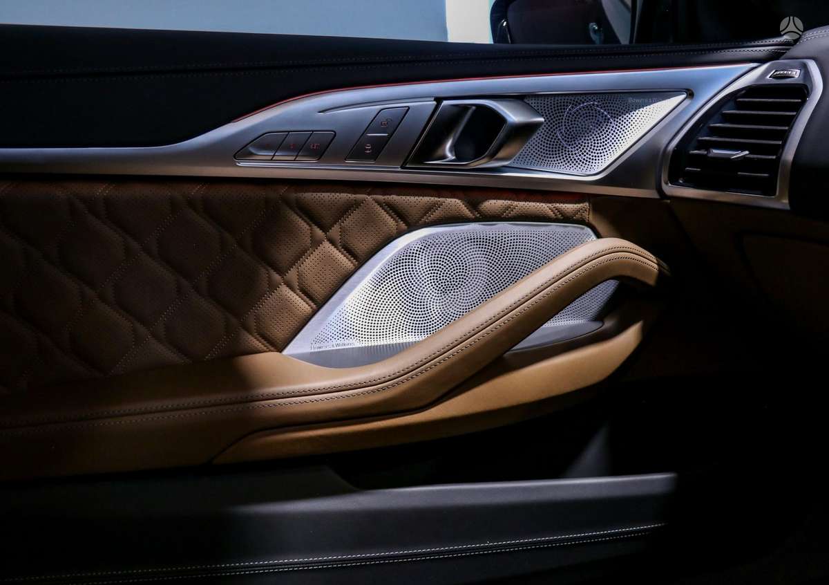 BMW M8, 4.4 l., Седан