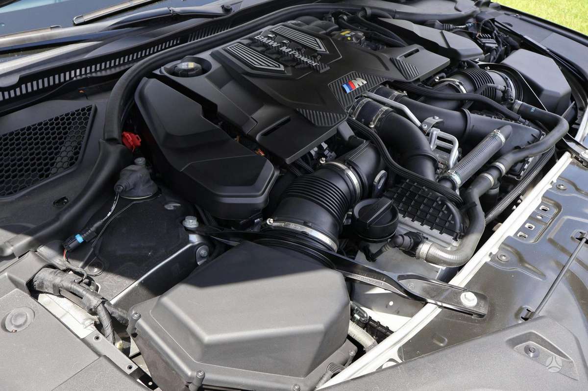 BMW M8, 4.4 l., Седан