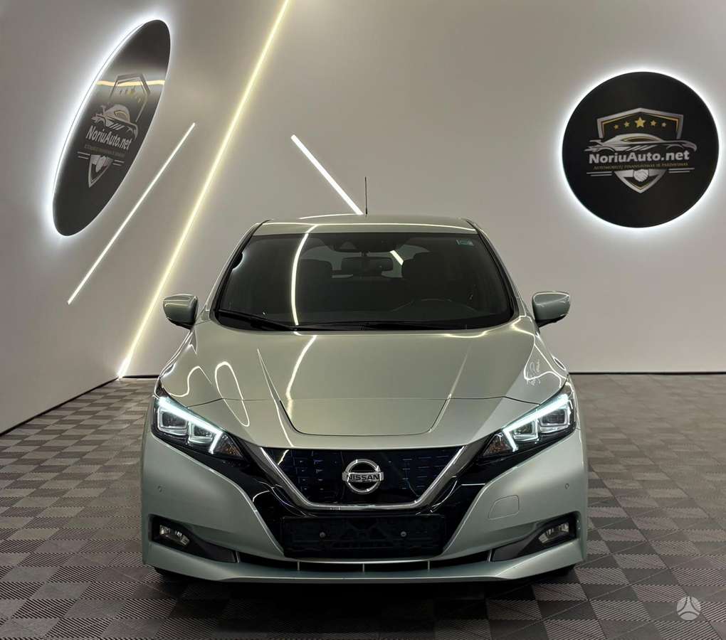 Nissan Leaf, 40 kWh, hatchback