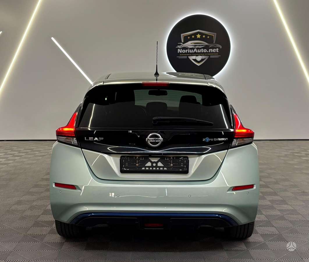 Nissan Leaf, 40 kWh, hatchback
