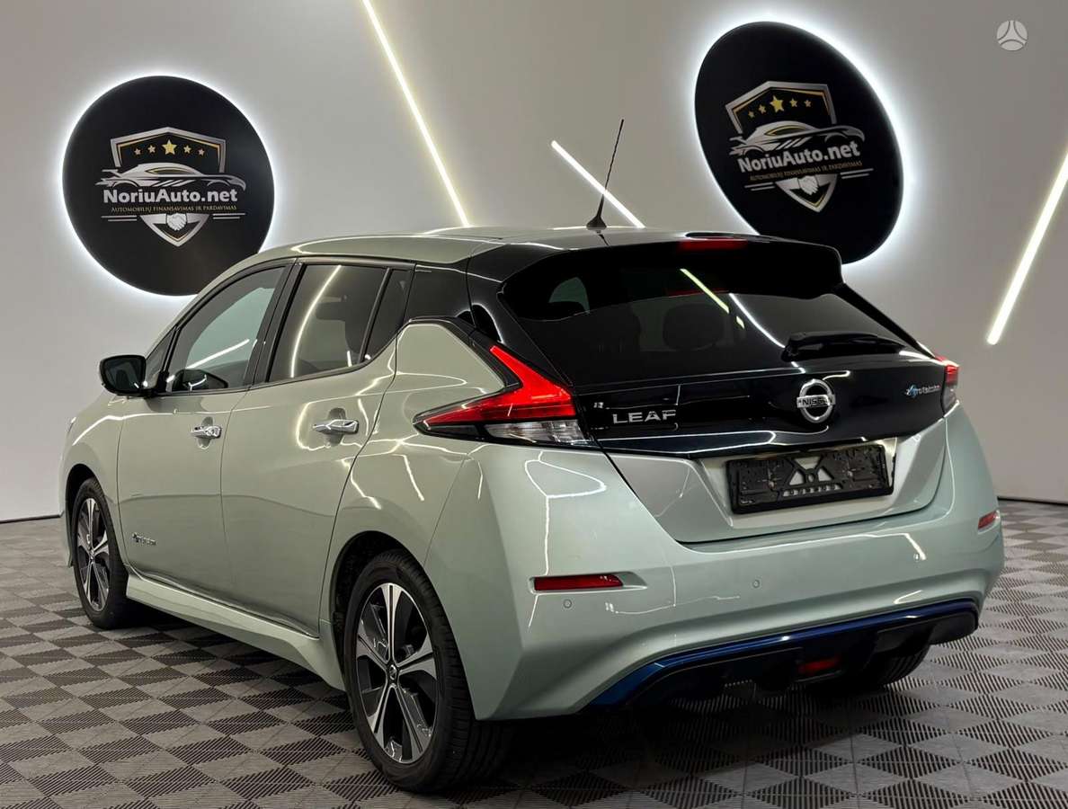Nissan Leaf, 40 kWh, hatchback