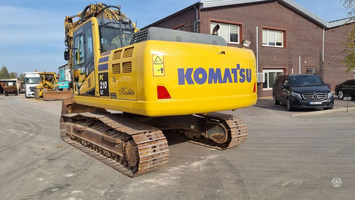 Komatsu PC 210 LC-10, экскаваторы