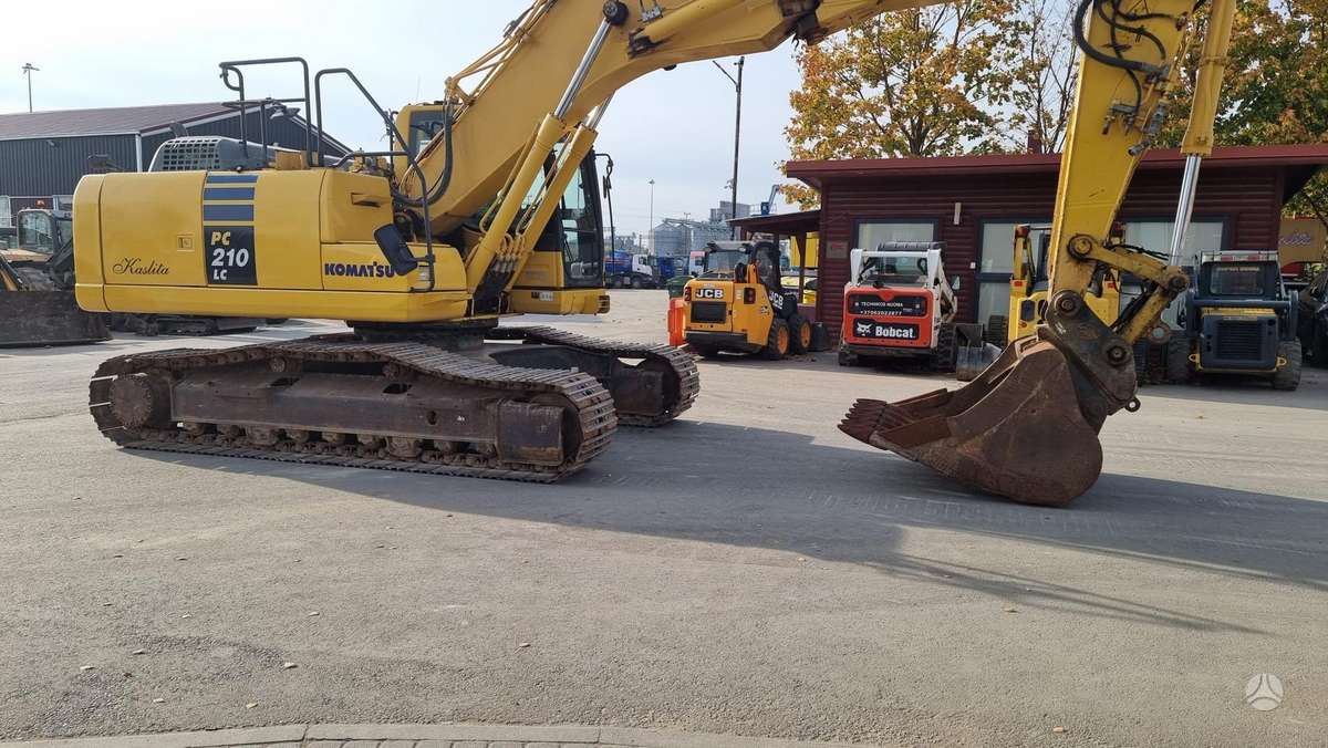Komatsu PC 210 LC-10, ekskavatoriai