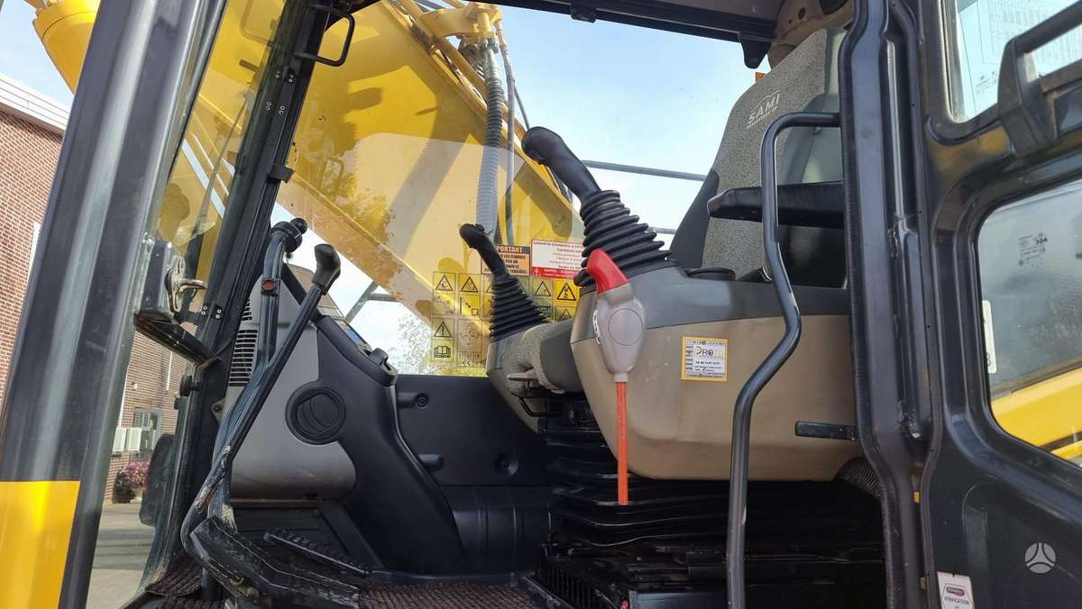 Komatsu PC 210 LC-10, экскаваторы