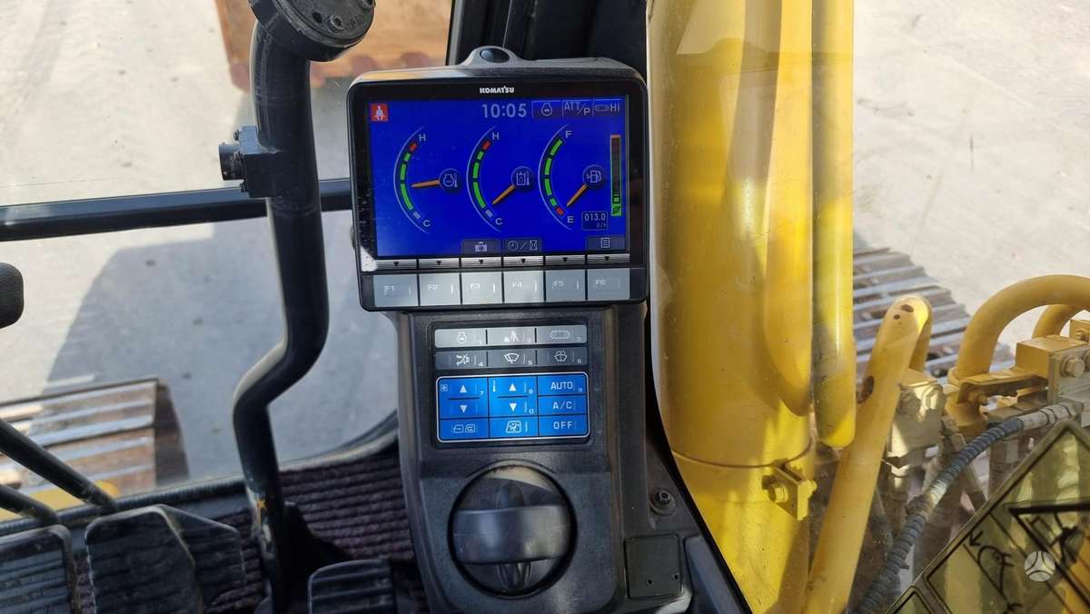 Komatsu PC 210 LC-10, экскаваторы