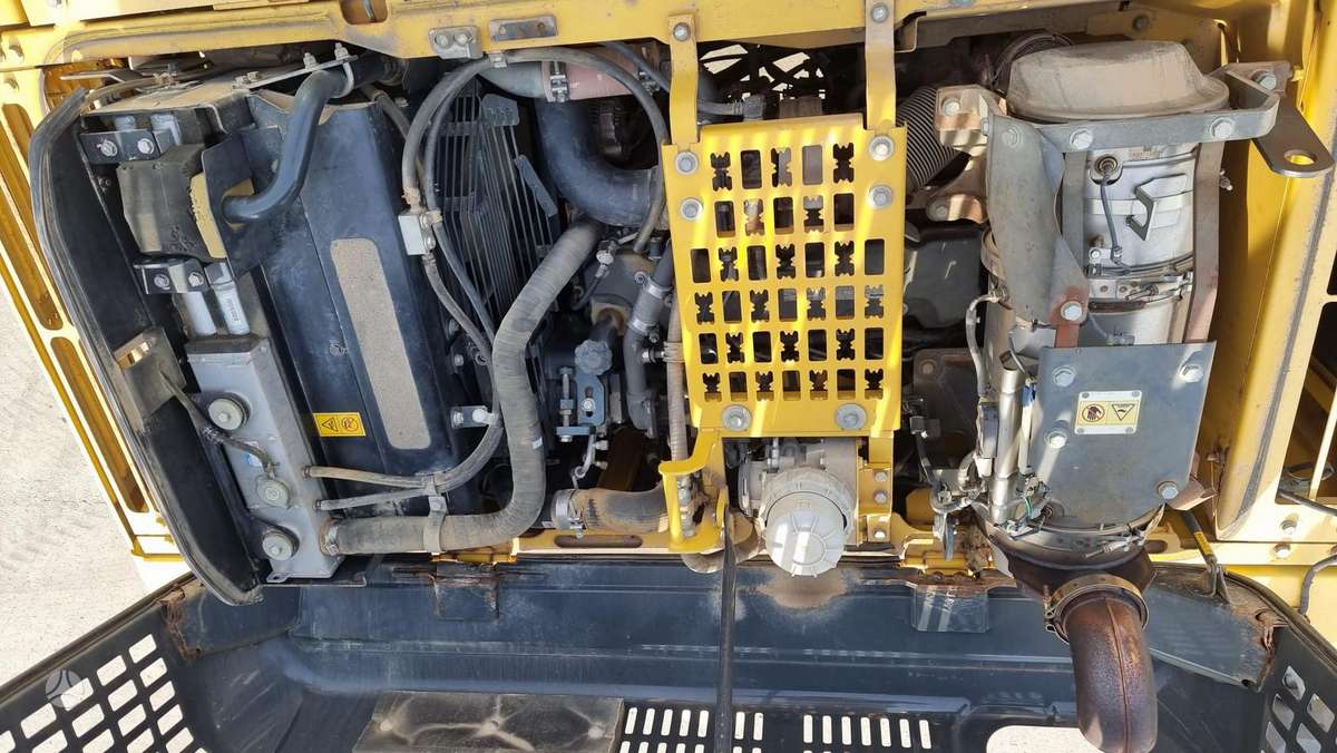 Komatsu PC 210 LC-10, ekskavatoriai