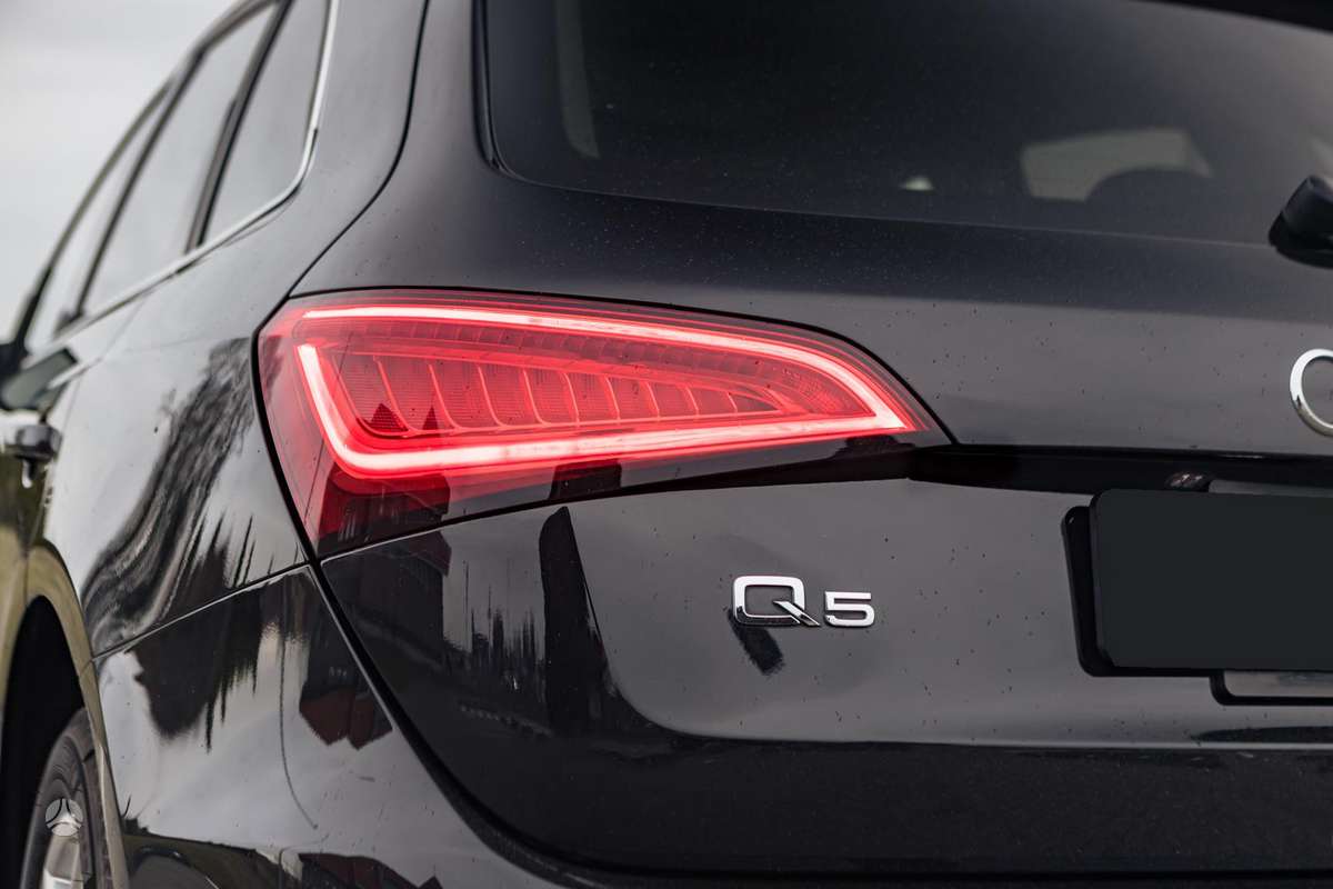 Audi Q5, 3.0 l., off-road / crossover