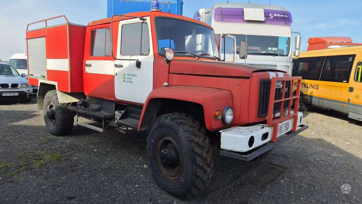 GAZ 3308, бортовые с тентом
