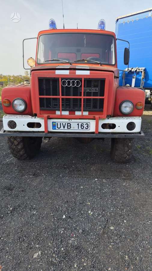GAZ 3308, бортовые с тентом