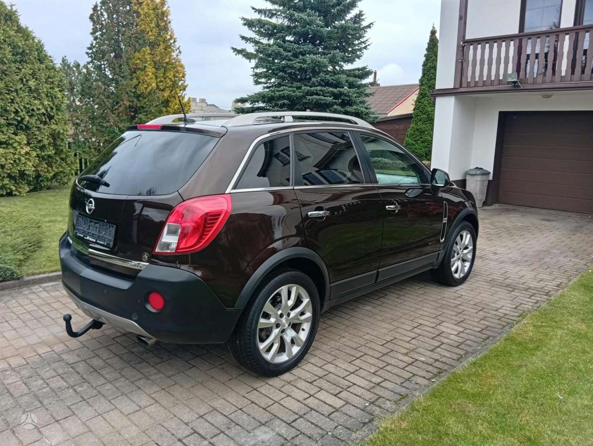Opel Antara, 2.2 l., off-road / crossover