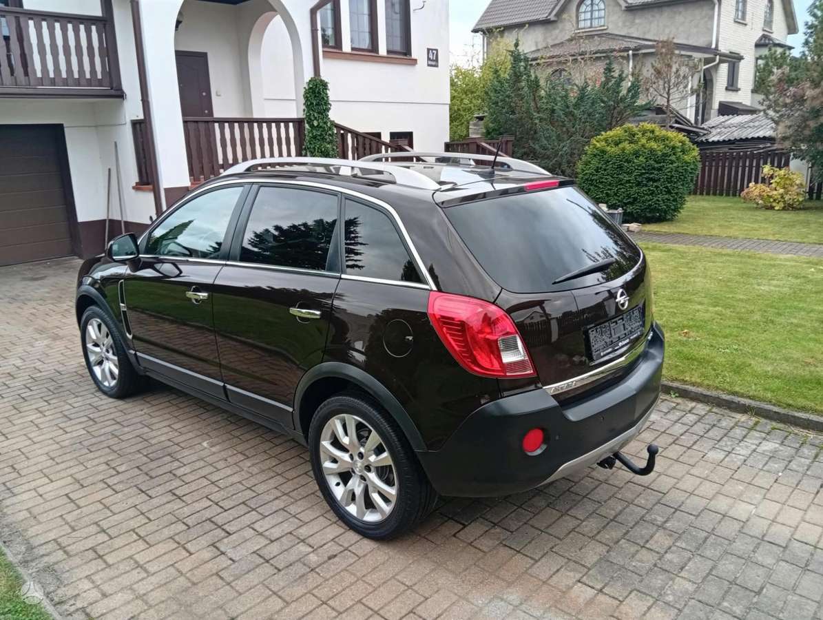 Opel Antara, 2.2 l., off-road / crossover