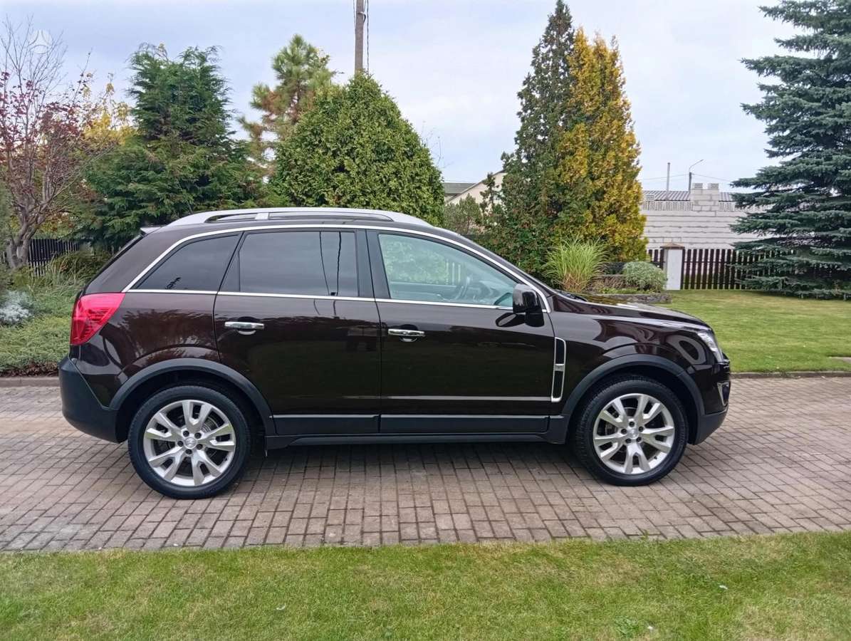 Opel Antara, 2.2 l., off-road / crossover