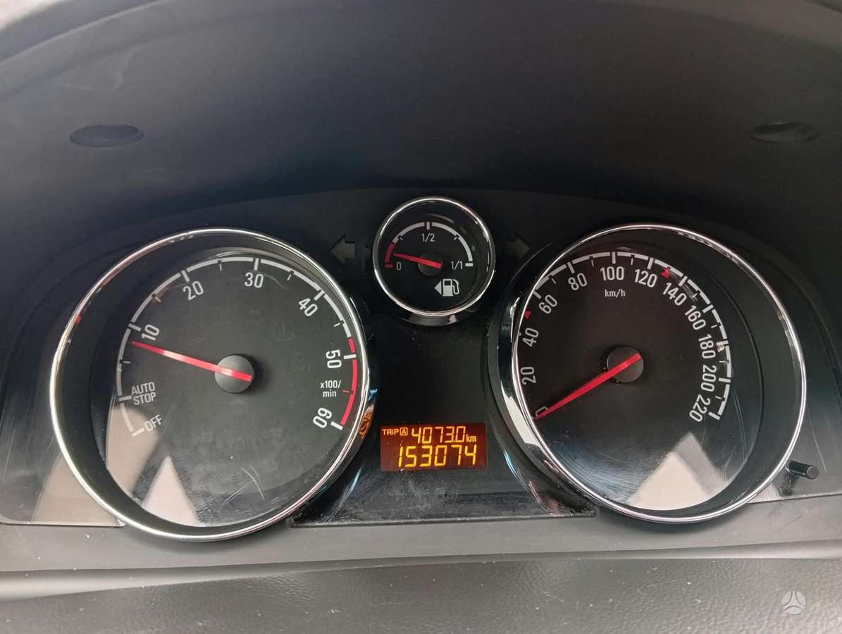 Opel Antara, 2.2 l., off-road / crossover