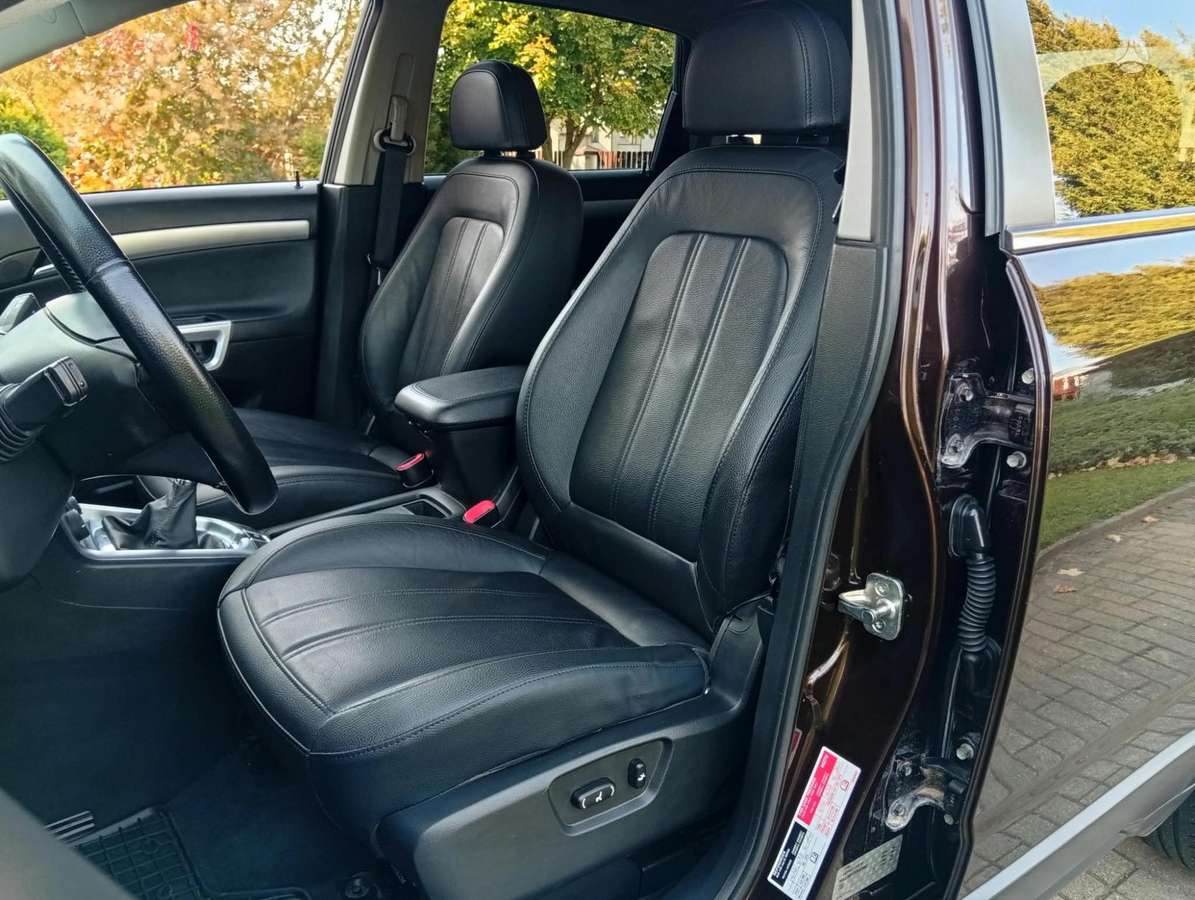 Opel Antara, 2.2 l., off-road / crossover