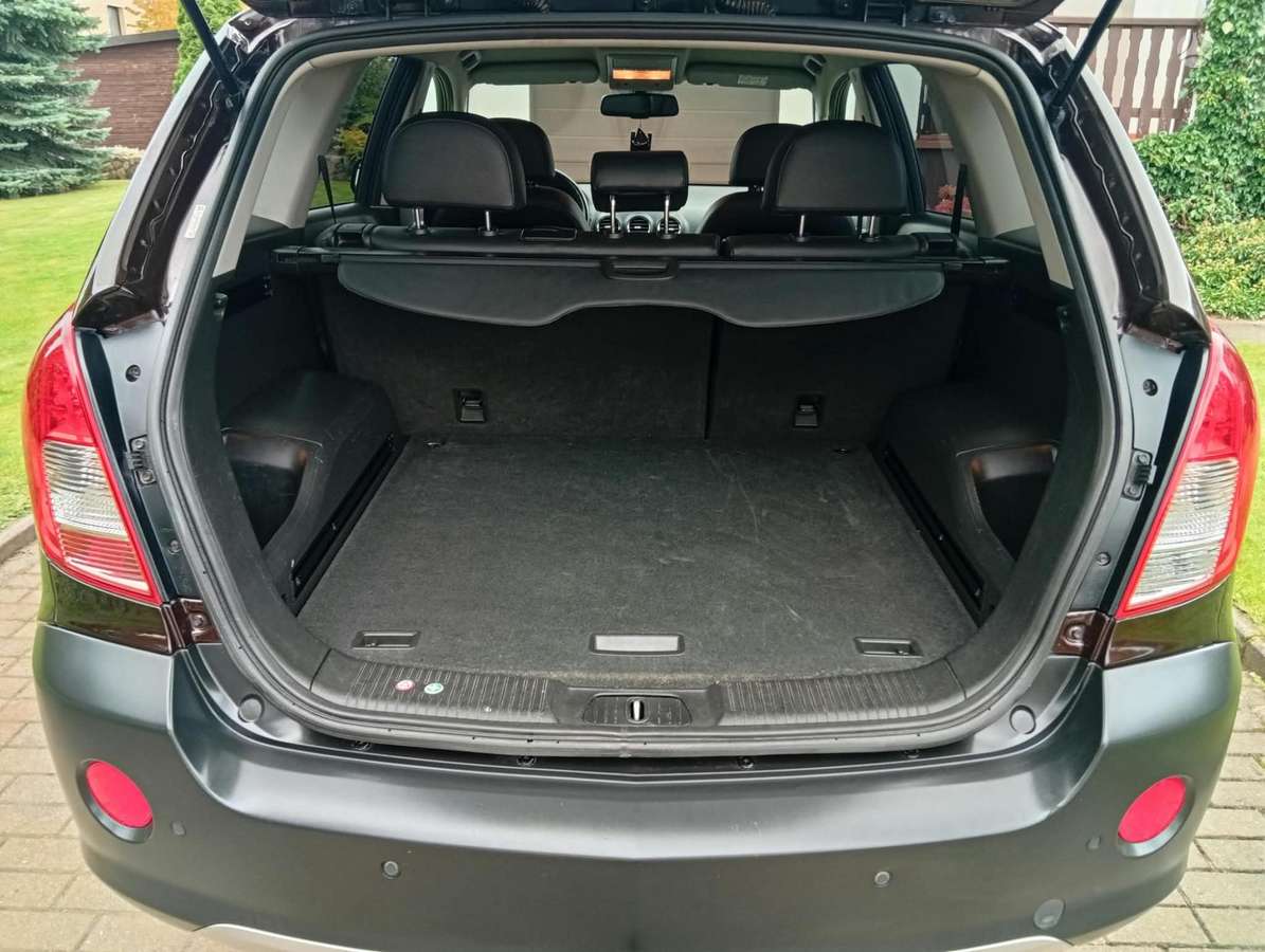 Opel Antara, 2.2 l., off-road / crossover