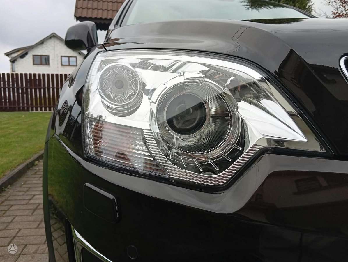 Opel Antara, 2.2 l., off-road / crossover