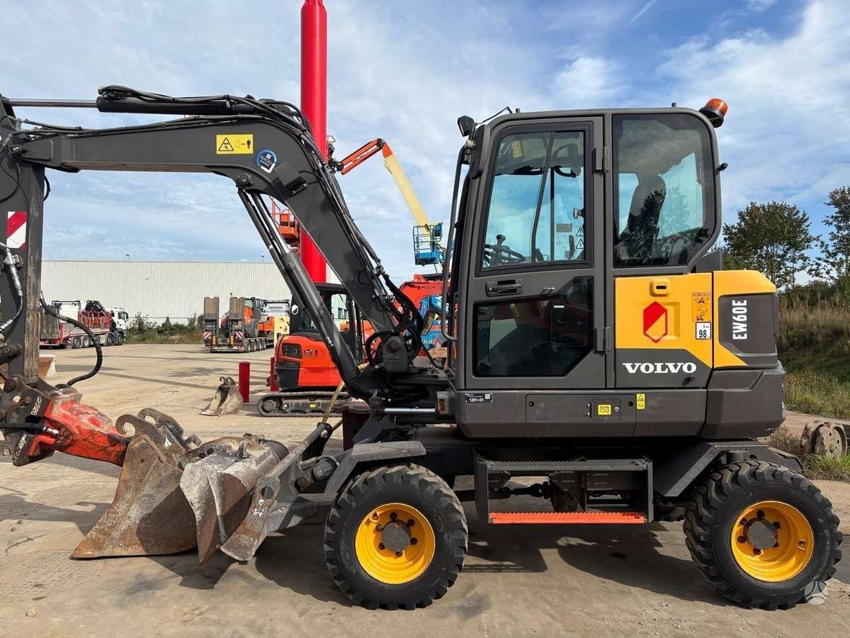 Volvo EW60E, экскаваторы