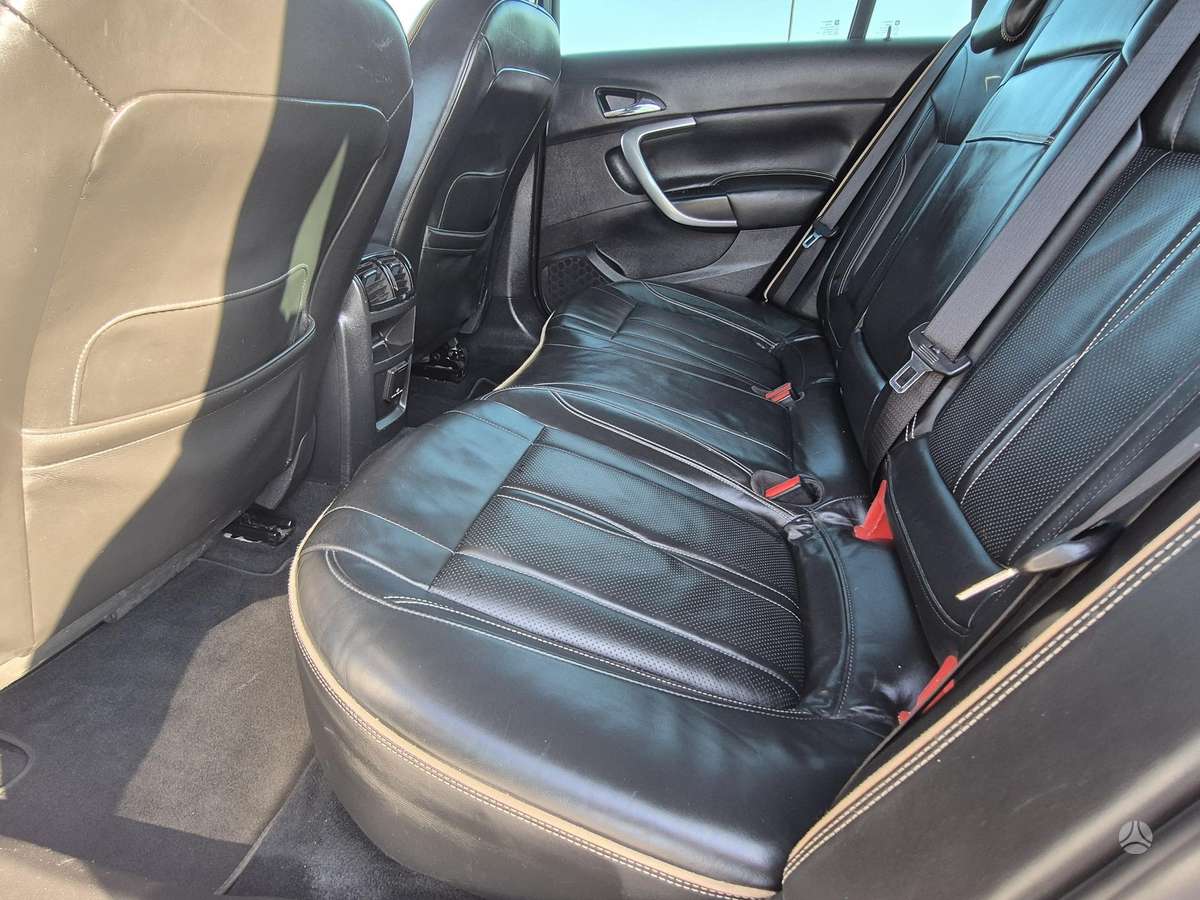 Opel Insignia, 2.0 l., Универсал