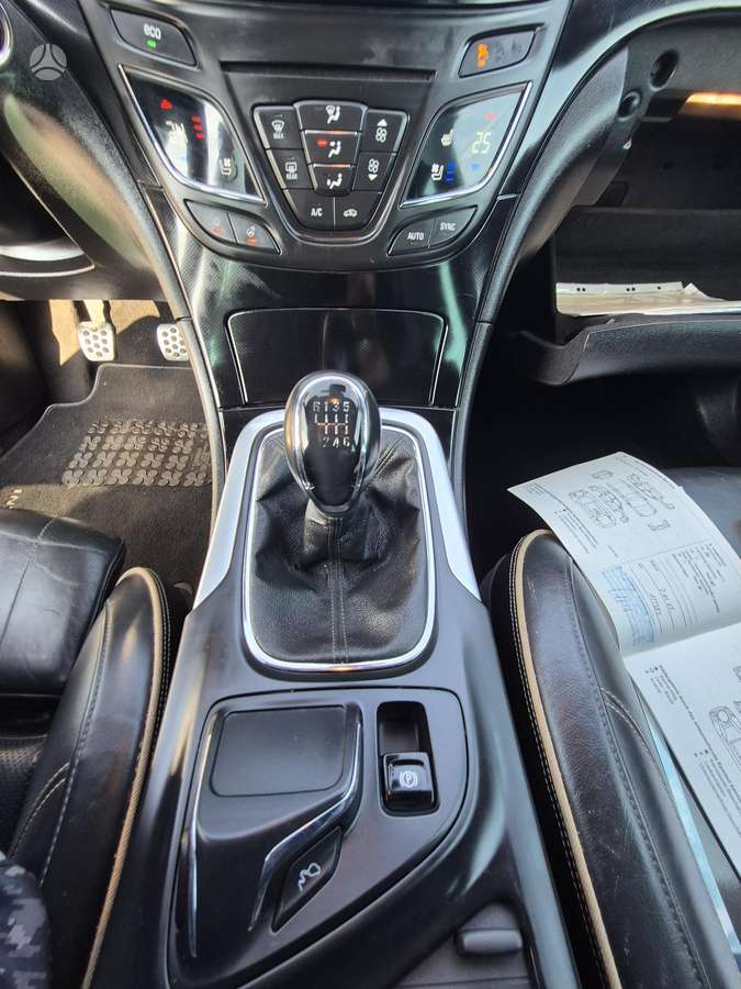 Opel Insignia, 2.0 l., Универсал