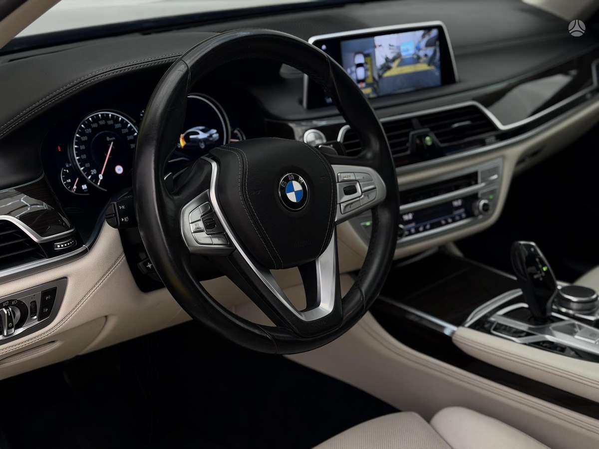 BMW 740, 3.0 l., Седан