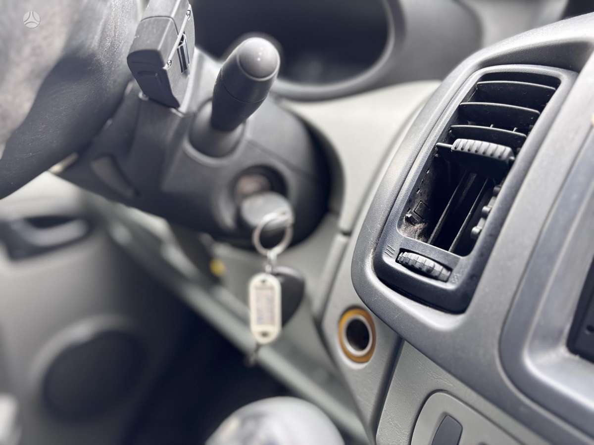 Opel Vivaro, 2.0 l., komercinis