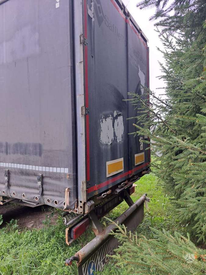 Krone, curtain / tarpaulin