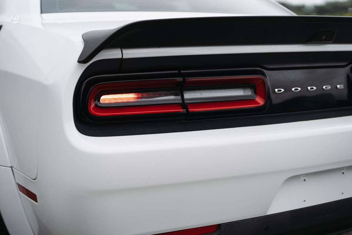 Dodge Challenger, 5.7 l., Седан