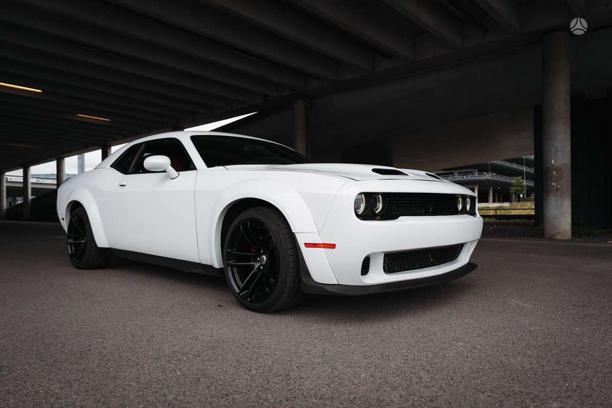 Dodge Challenger, 5.7 l., Седан