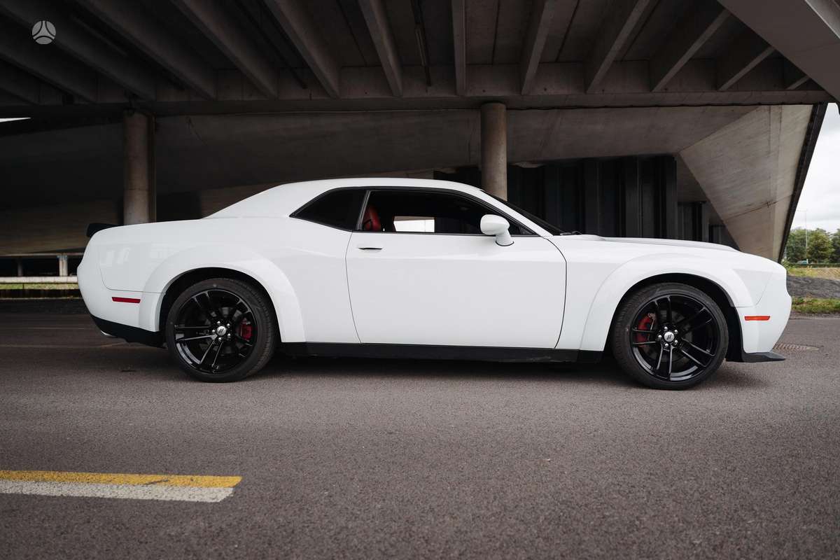 Dodge Challenger, 5.7 l., Седан