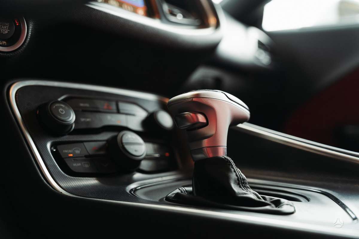 Dodge Challenger, 5.7 l., Седан