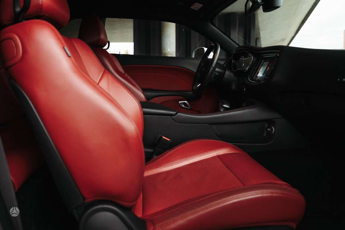 Dodge Challenger, 5.7 l., Седан