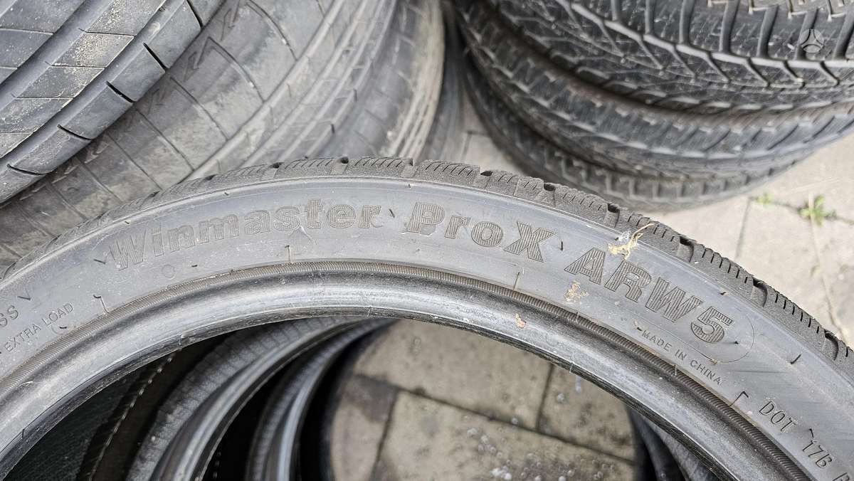 ARIVO, зимние 245/35 R20
