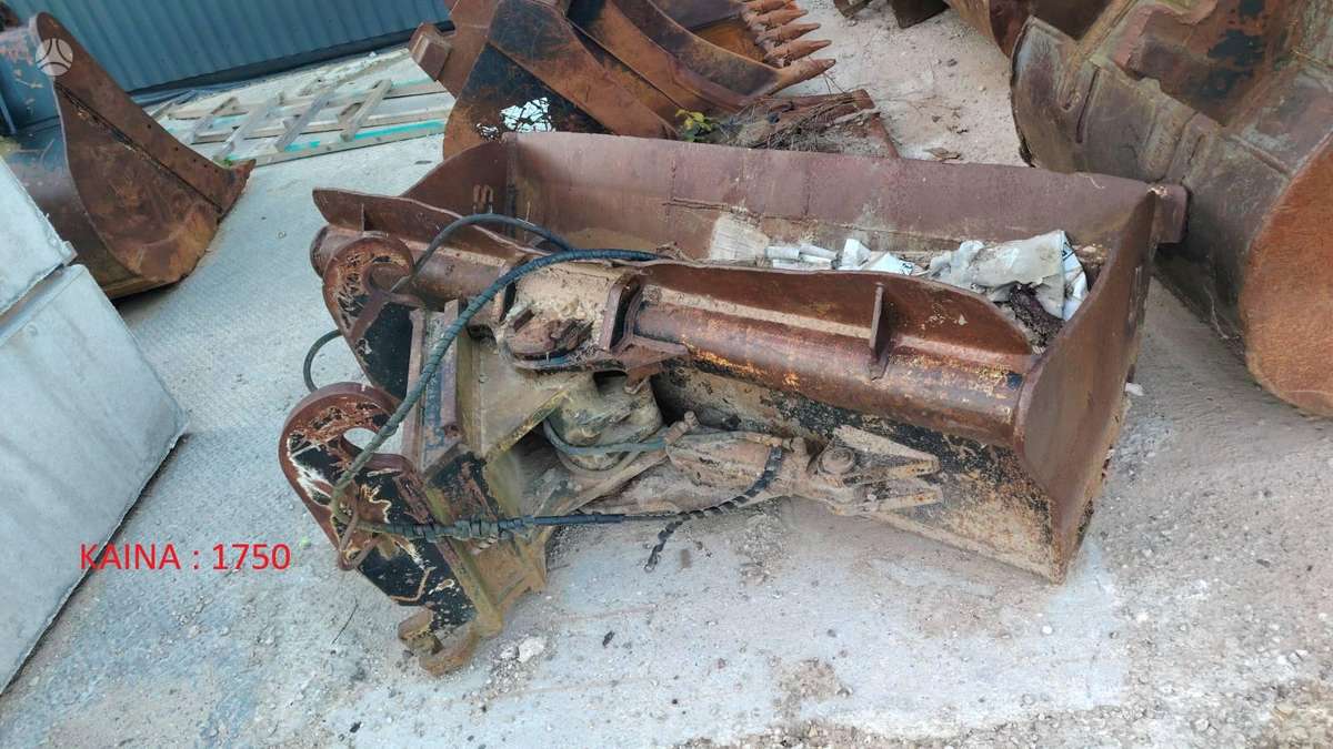 Kobelco SK210, buckets