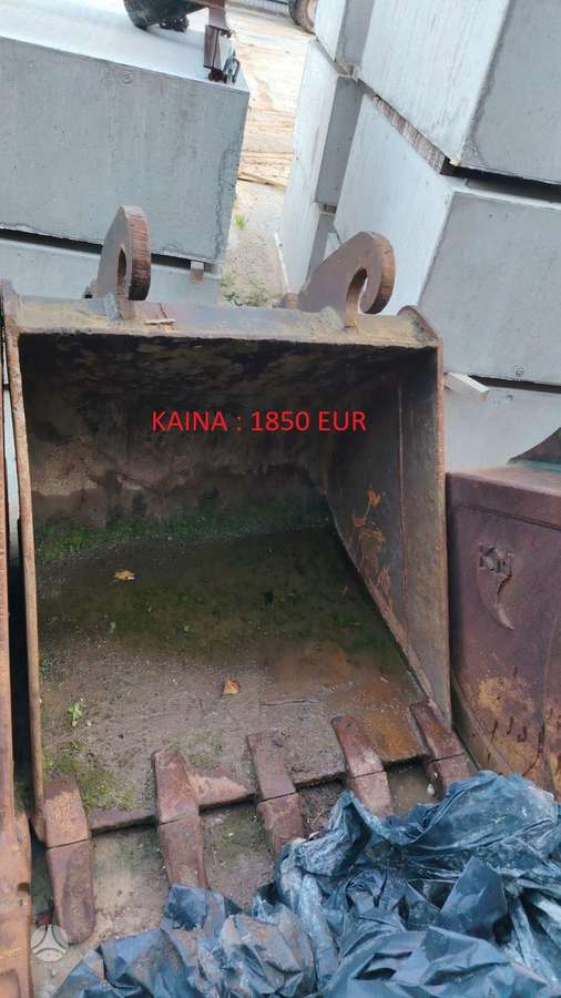 Kobelco SK210, buckets