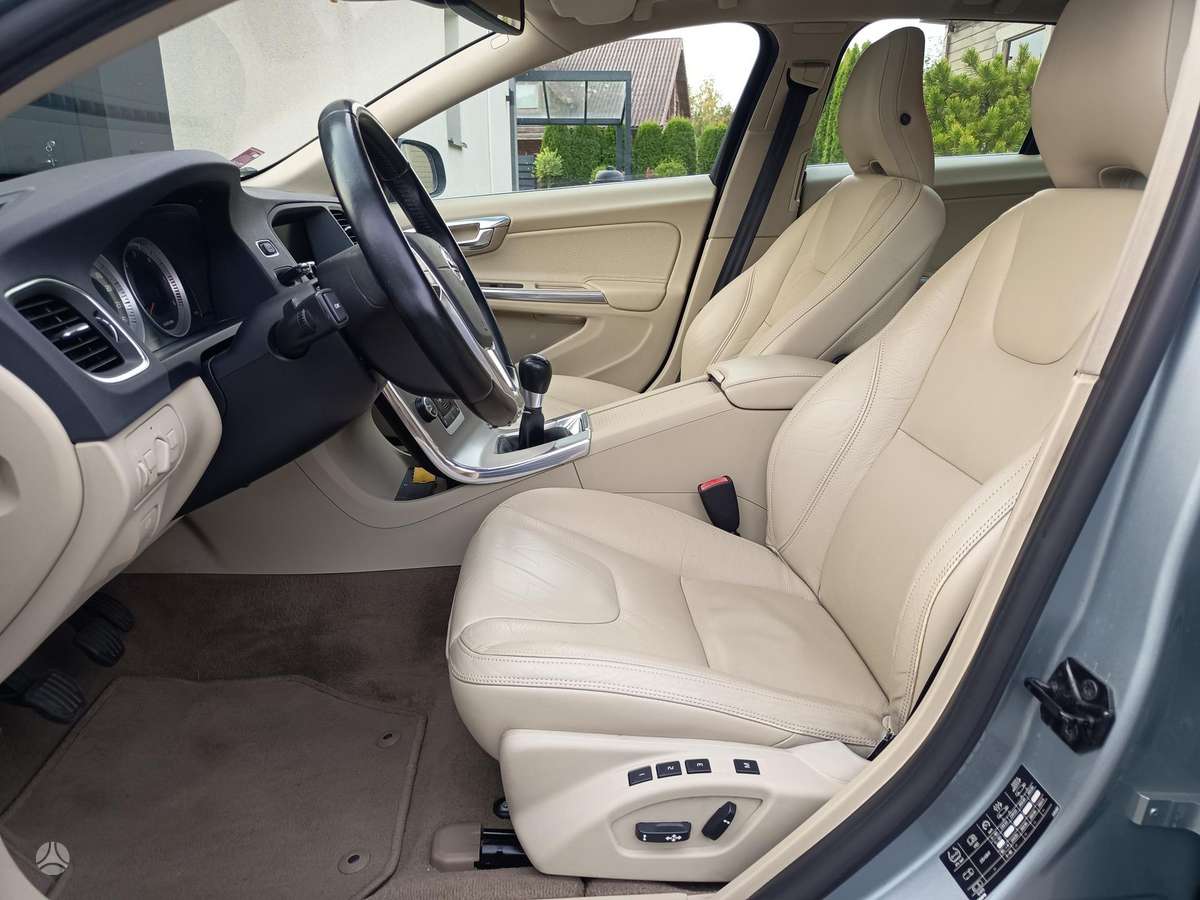 Volvo V60, 2.0 l., wagon