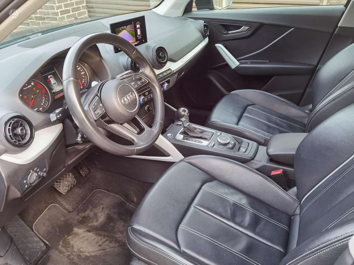 Audi Q2, 1.0 l., off-road / crossover